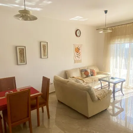 Mediterranean 2 Apartment *